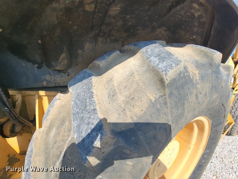 image for item KQ9280 1997 Case 580L  backhoe