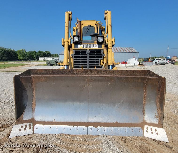 image for item KQ9281 1990 Caterpillar D6H  dozer