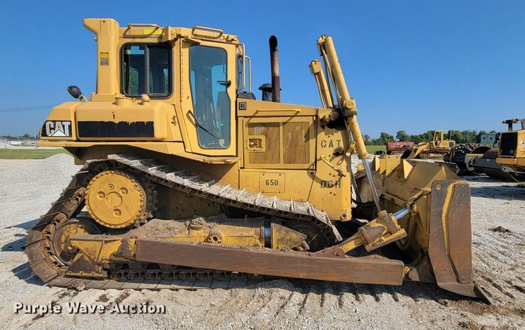 image for item KQ9281 1990 Caterpillar D6H  dozer