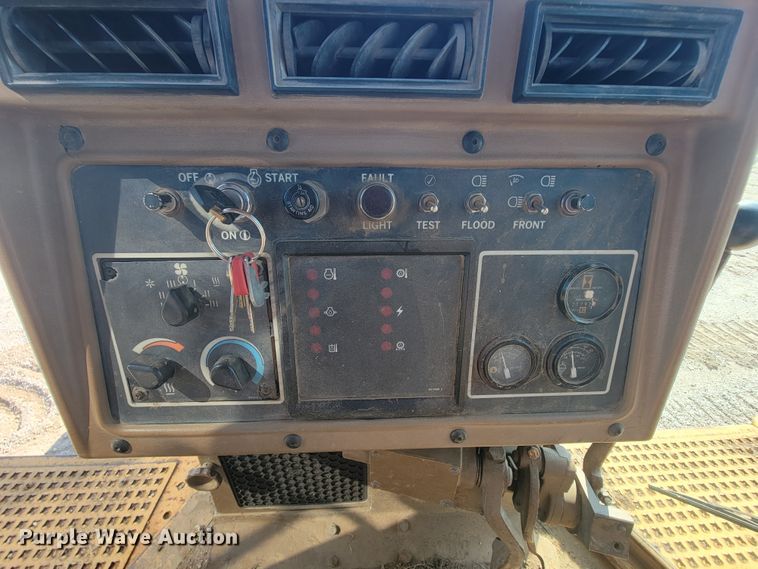 image for item KQ9281 1990 Caterpillar D6H  dozer