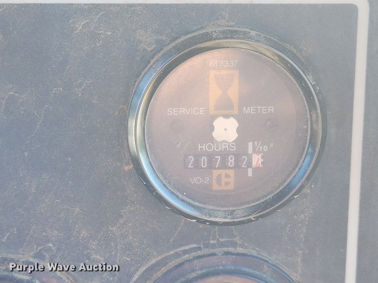 image for item KQ9281 1990 Caterpillar D6H  dozer