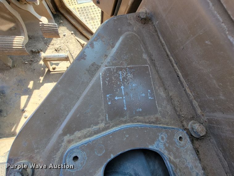 image for item KQ9281 1990 Caterpillar D6H  dozer