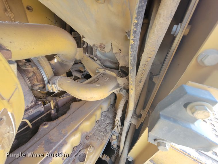 image for item KQ9281 1990 Caterpillar D6H  dozer