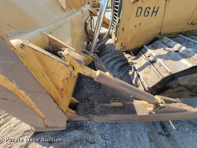 image for item KQ9281 1990 Caterpillar D6H  dozer