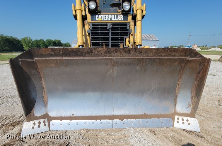 image for item KQ9281 1990 Caterpillar D6H  dozer