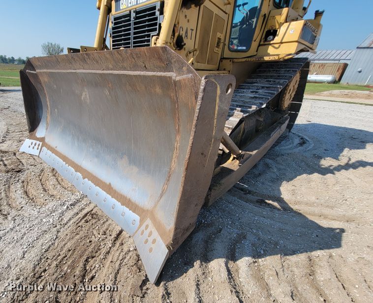 image for item KQ9281 1990 Caterpillar D6H  dozer