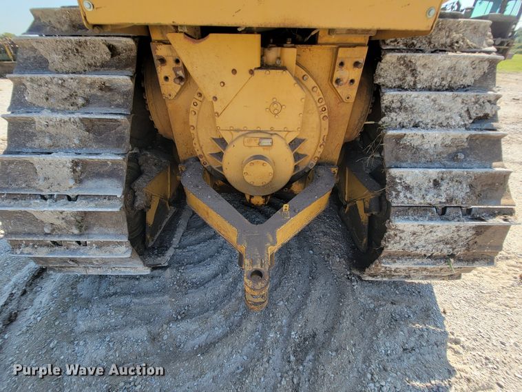 image for item KQ9281 1990 Caterpillar D6H  dozer