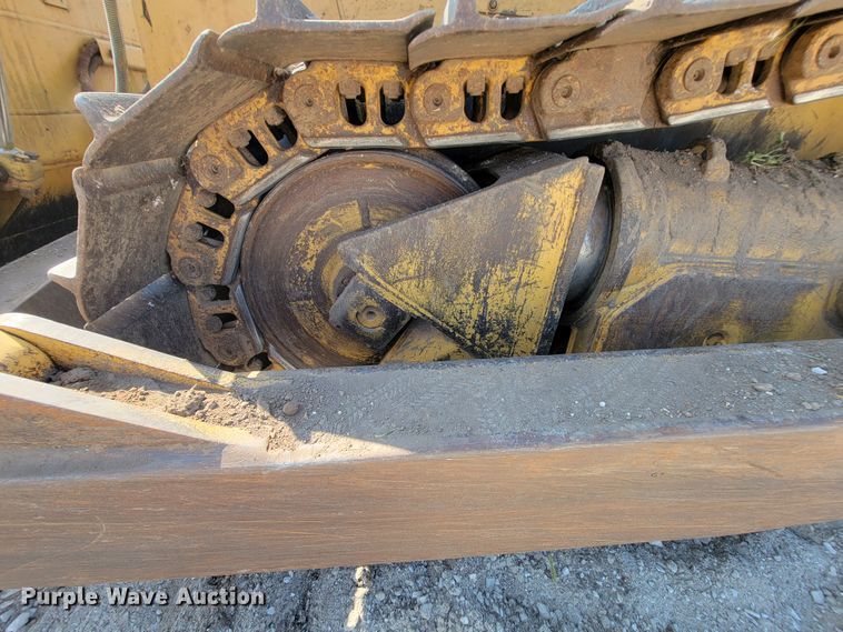 image for item KQ9281 1990 Caterpillar D6H  dozer