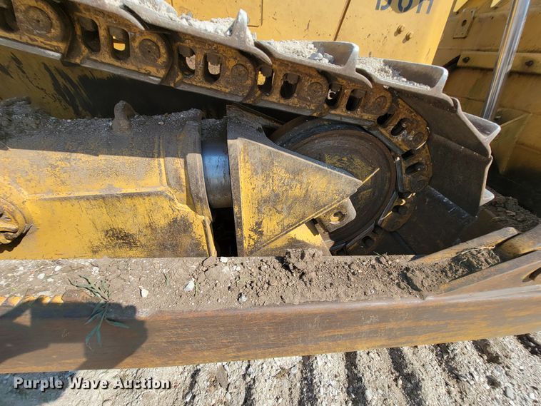 image for item KQ9281 1990 Caterpillar D6H  dozer