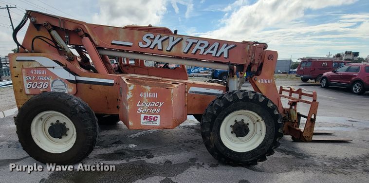 image for item KQ9288 2002 SkyTrak 6036  telehandler