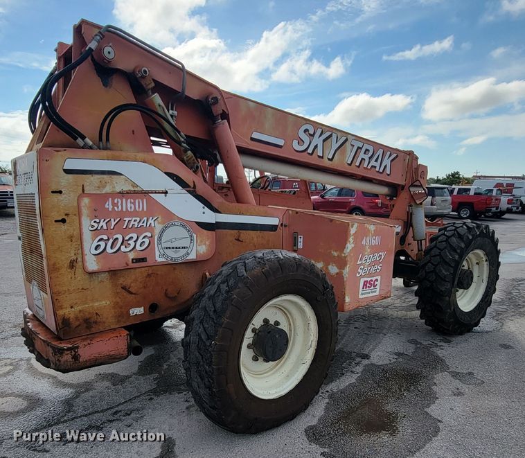 image for item KQ9288 2002 SkyTrak 6036  telehandler