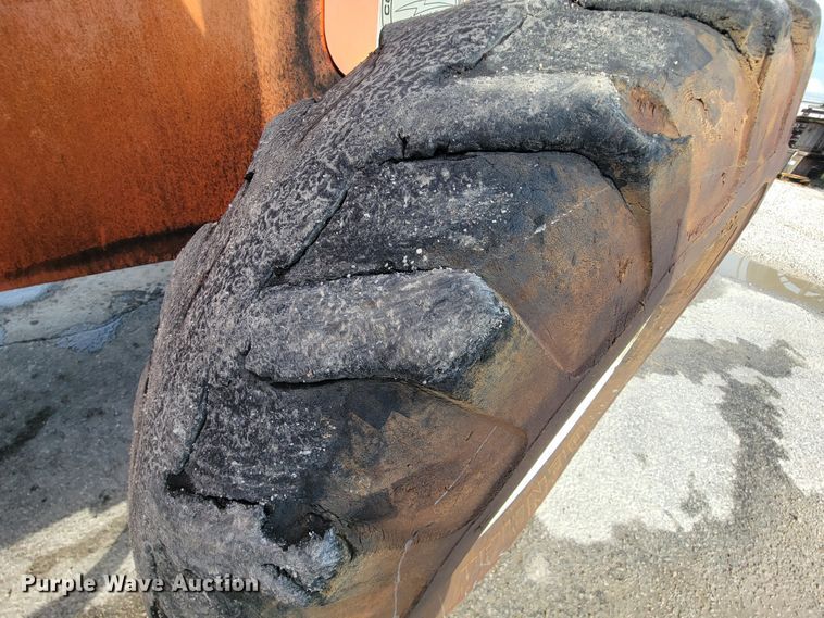 image for item KQ9288 2002 SkyTrak 6036  telehandler