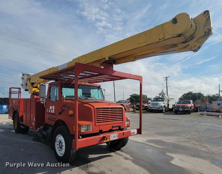 image for item KQ9289 1995 International 4700  bucket truck