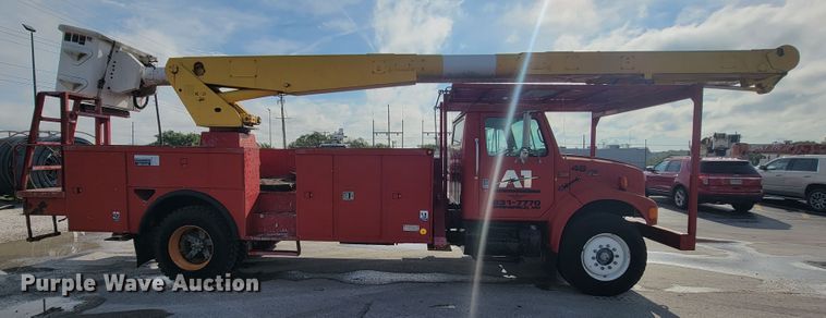 image for item KQ9289 1995 International 4700  bucket truck