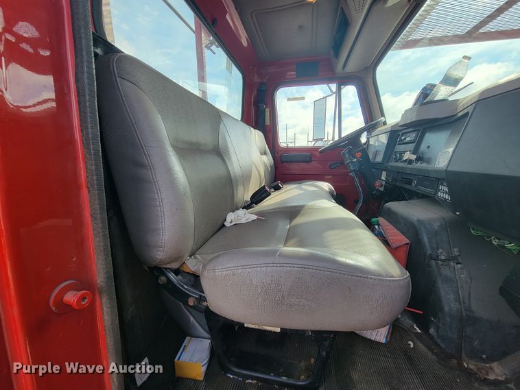 image for item KQ9289 1995 International 4700  bucket truck