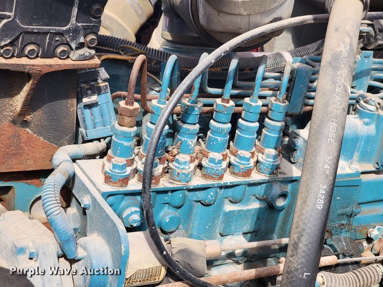 image for item KQ9289 1995 International 4700  bucket truck