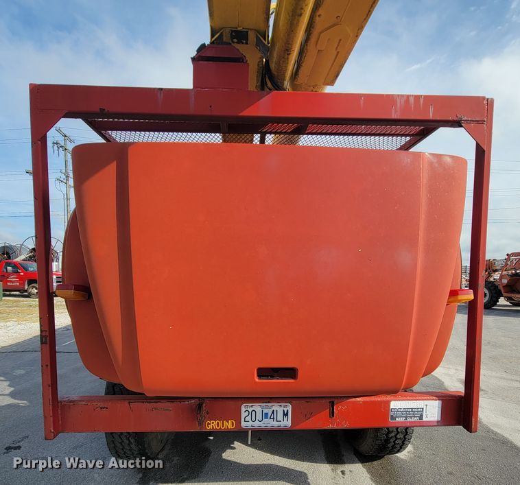 image for item KQ9289 1995 International 4700  bucket truck