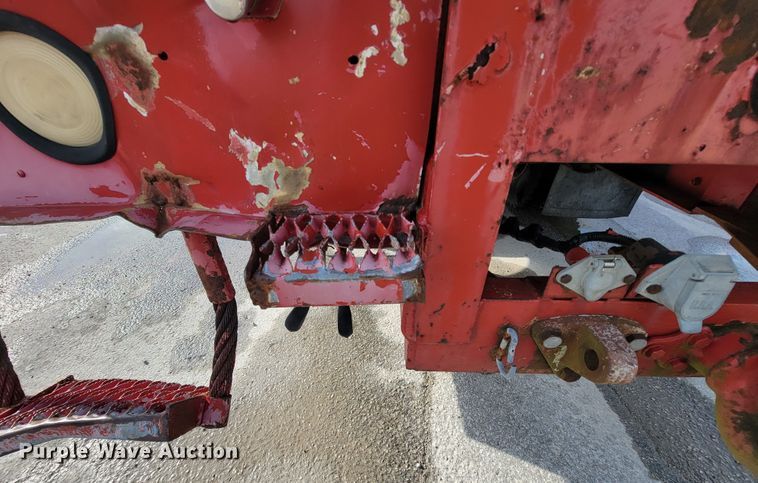 image for item KQ9289 1995 International 4700  bucket truck