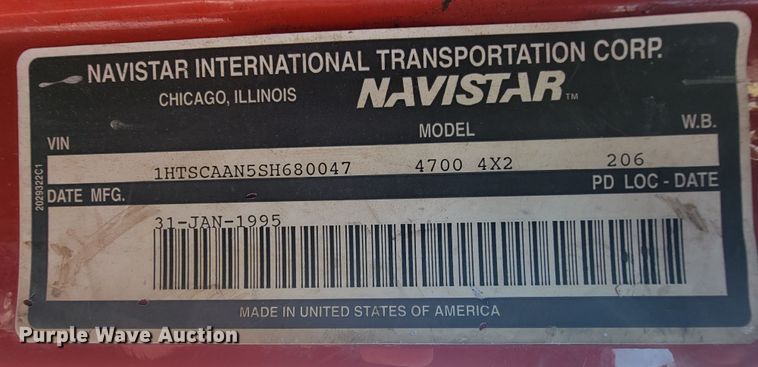 image for item KQ9289 1995 International 4700  bucket truck