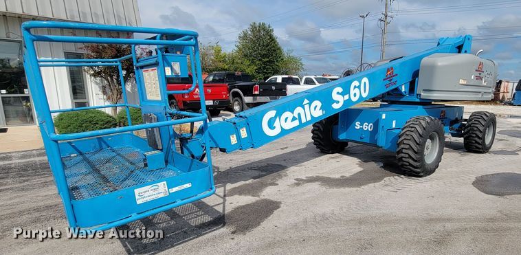 image for item KQ9290 1999 Genie S-60  boom lift
