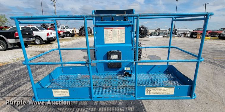 image for item KQ9290 1999 Genie S-60  boom lift