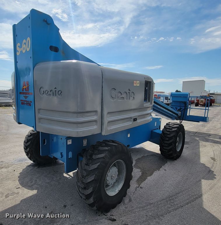 image for item KQ9290 1999 Genie S-60  boom lift