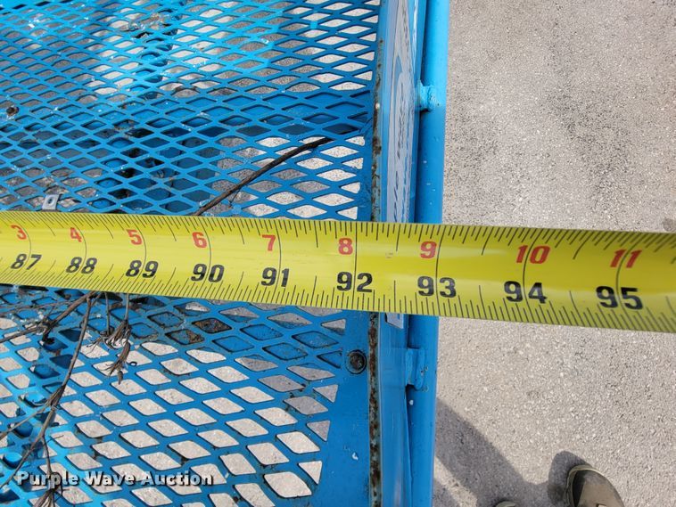 image for item KQ9290 1999 Genie S-60  boom lift