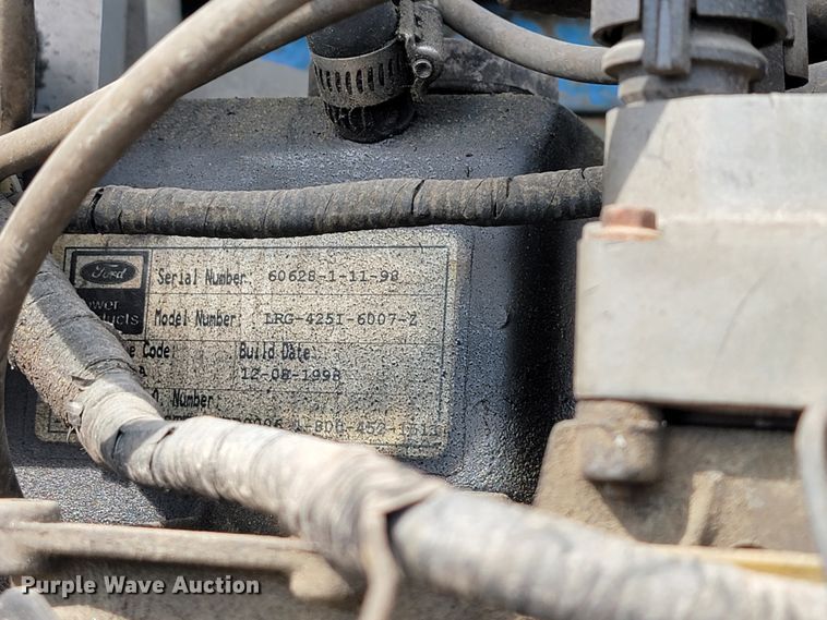 image for item KQ9290 1999 Genie S-60  boom lift