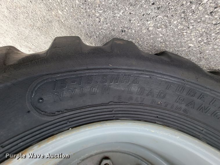 image for item KQ9290 1999 Genie S-60  boom lift