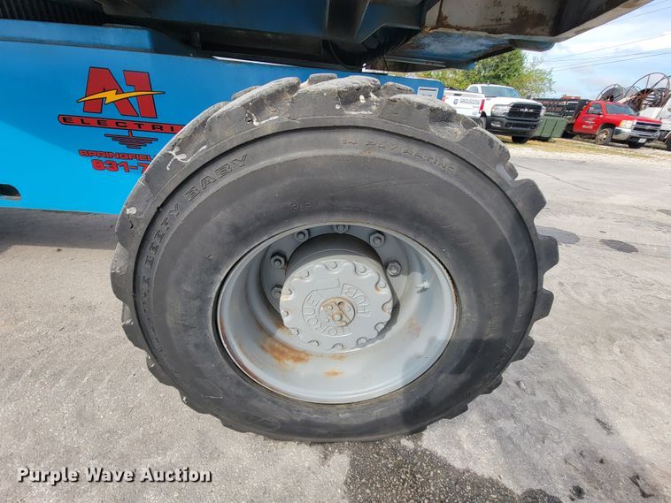 image for item KQ9290 1999 Genie S-60  boom lift