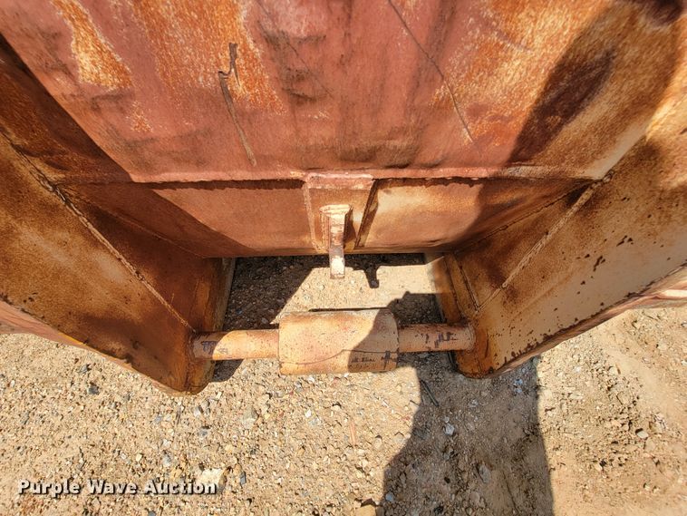 image for item KQ9294 Roll-off dumpster