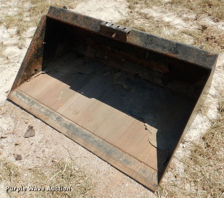 image for item KQ9716 Berlon C-54 54"W skid steer bucket