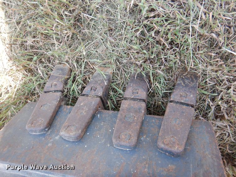 image for item KQ9718 Bobcat Bobtach skid steer backhoe