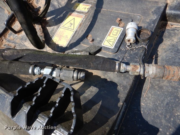 image for item KQ9720 2017 Caterpillar BRX418 75"W skid steer rotary mower