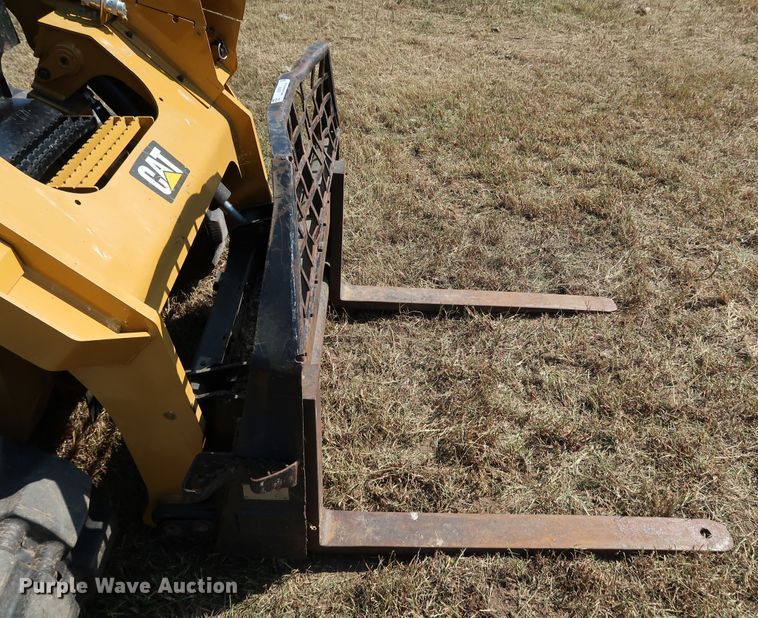 image for item KQ9721 Caterpillar 1491411 42"L skid steer forks