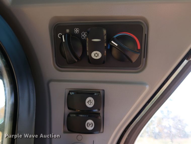 image for item KQ9722 2017 Caterpillar 299D2 XHP  skid steer loader