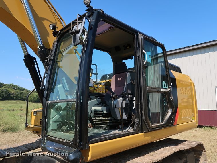 image for item KQ9723 2017 Caterpillar 320F L  excavator