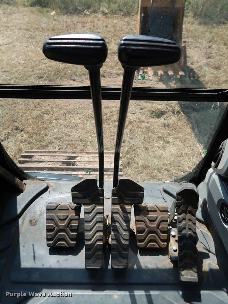 image for item KQ9723 2017 Caterpillar 320F L  excavator