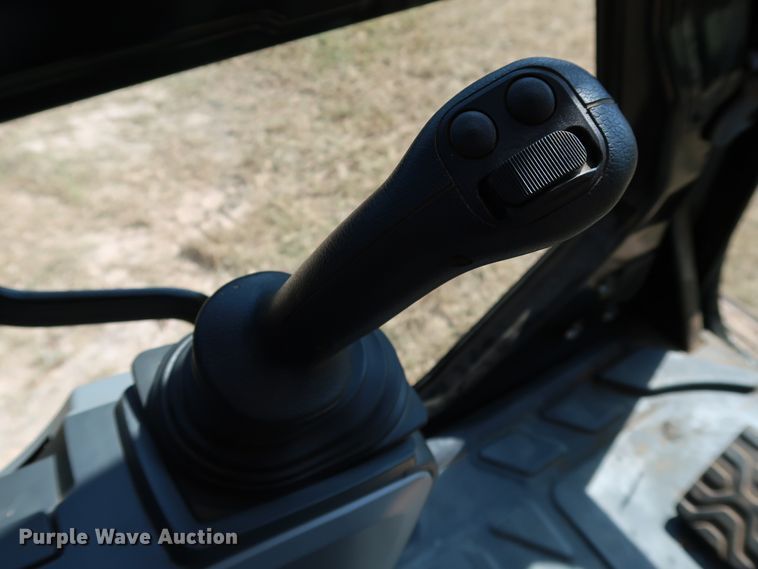 image for item KQ9723 2017 Caterpillar 320F L  excavator