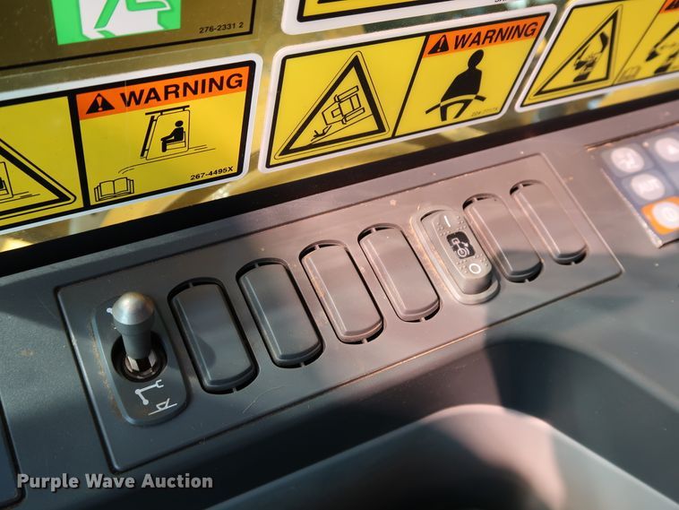 image for item KQ9723 2017 Caterpillar 320F L  excavator