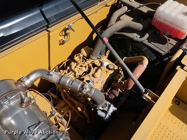 image for item KQ9723 2017 Caterpillar 320F L  excavator