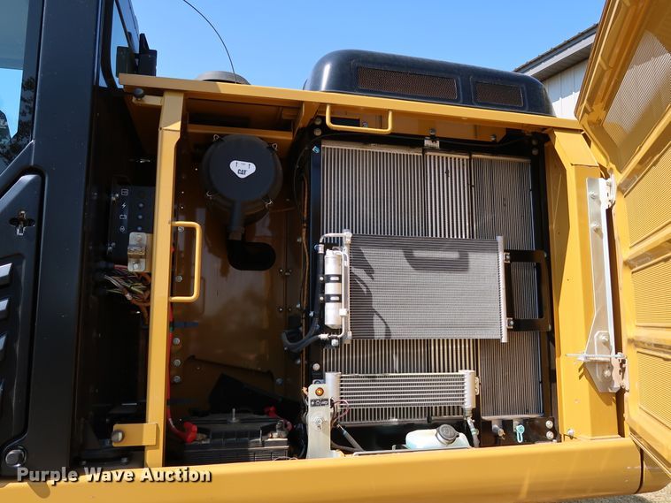 image for item KQ9723 2017 Caterpillar 320F L  excavator