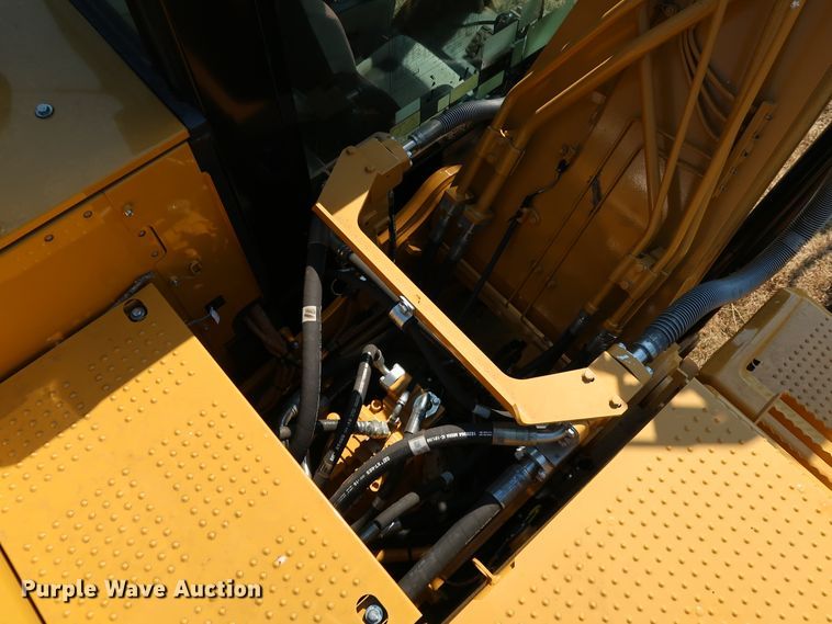 image for item KQ9723 2017 Caterpillar 320F L  excavator