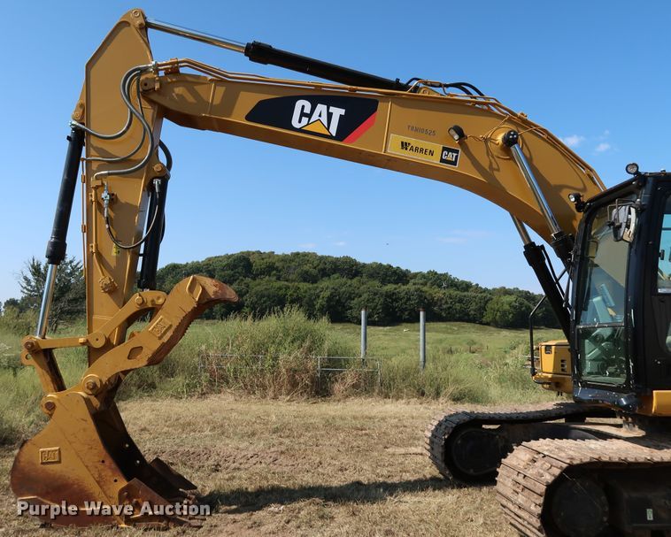 image for item KQ9723 2017 Caterpillar 320F L  excavator