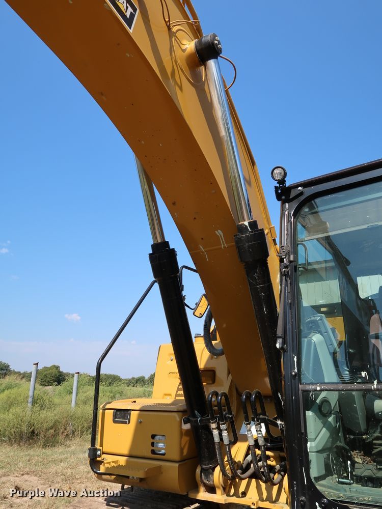 image for item KQ9723 2017 Caterpillar 320F L  excavator