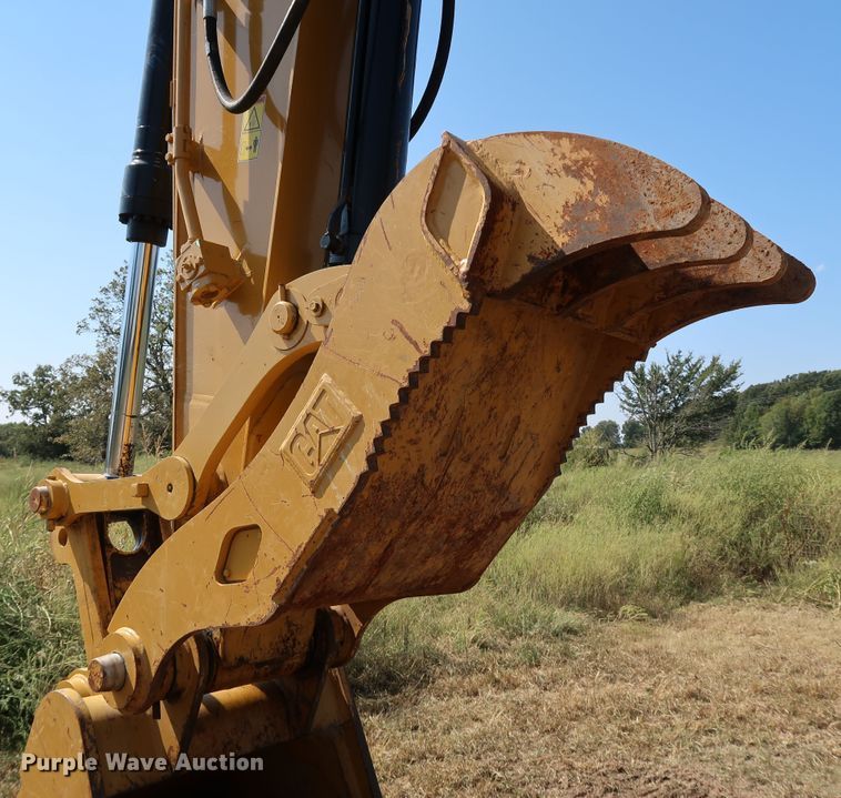 image for item KQ9723 2017 Caterpillar 320F L  excavator