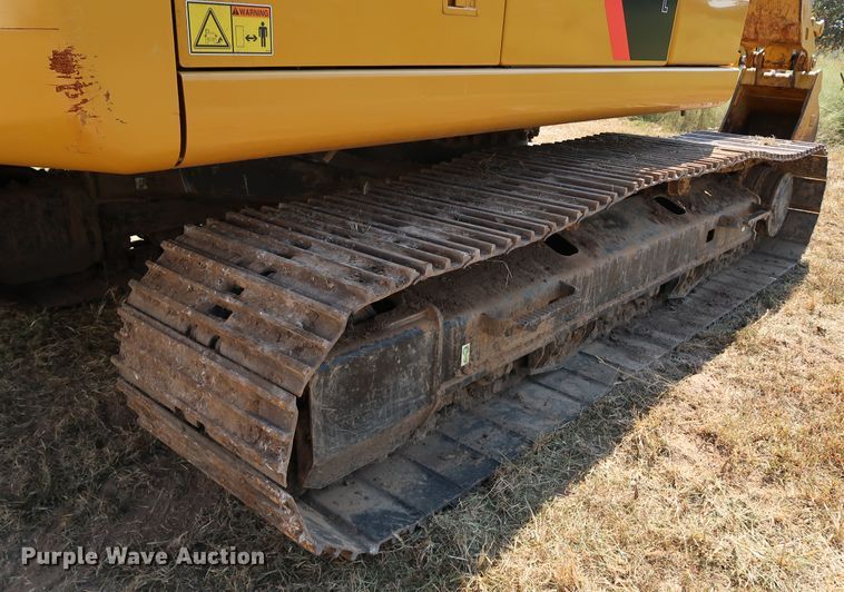 image for item KQ9723 2017 Caterpillar 320F L  excavator