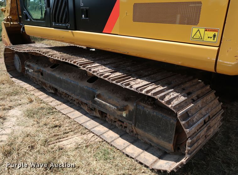 image for item KQ9723 2017 Caterpillar 320F L  excavator