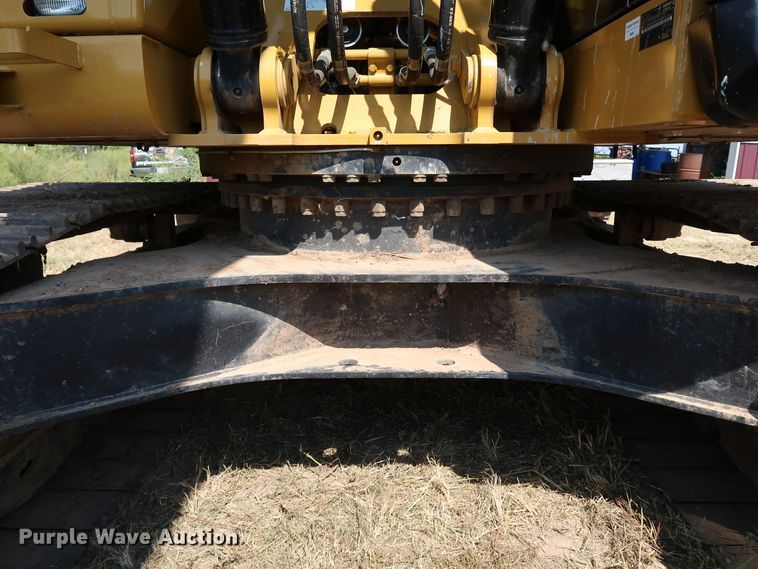 image for item KQ9723 2017 Caterpillar 320F L  excavator