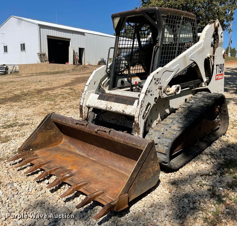 image for item KU9127 2010 Bobcat T190  tracked skid steer loader